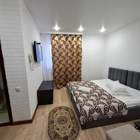 אסטנה Astina Hotel מראה חיצוני תמונה