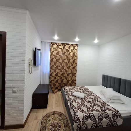 אסטנה Astina Hotel מראה חיצוני תמונה