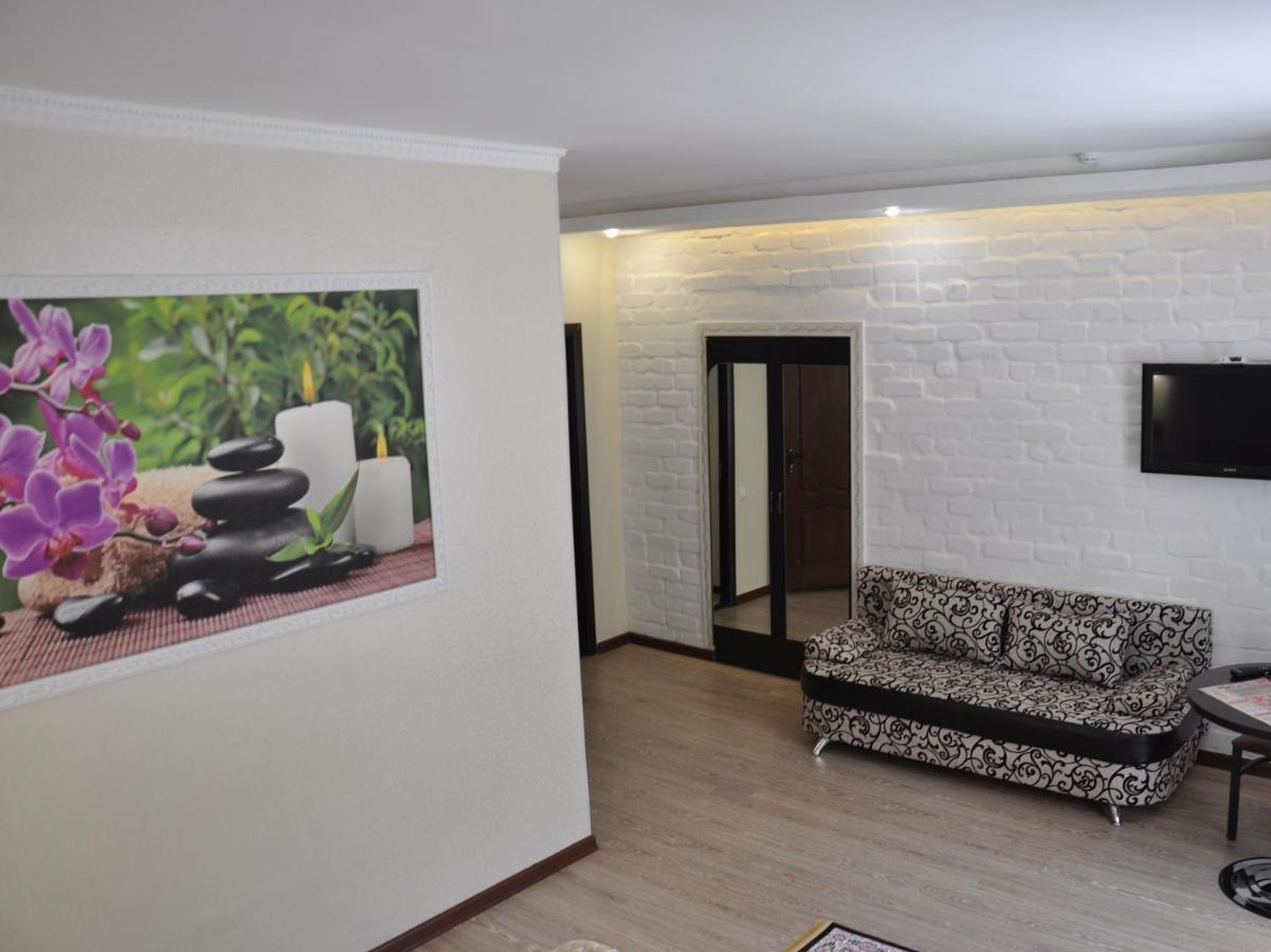 אסטנה Astina Hotel מראה חיצוני תמונה