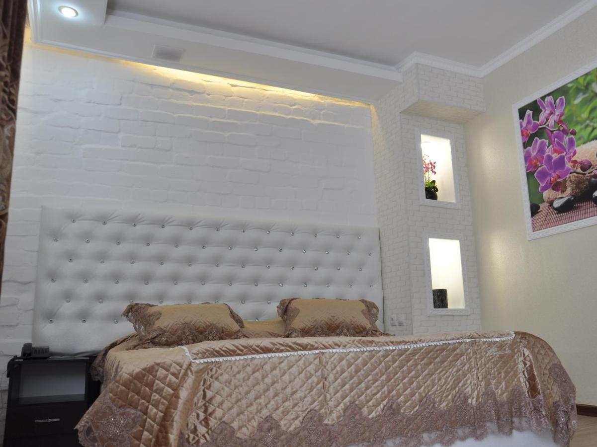 אסטנה Astina Hotel מראה חיצוני תמונה