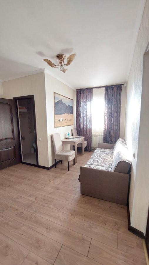אסטנה Astina Hotel מראה חיצוני תמונה