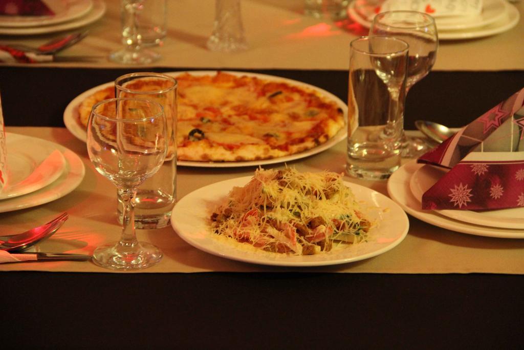 אסטנה Astina Hotel מראה חיצוני תמונה