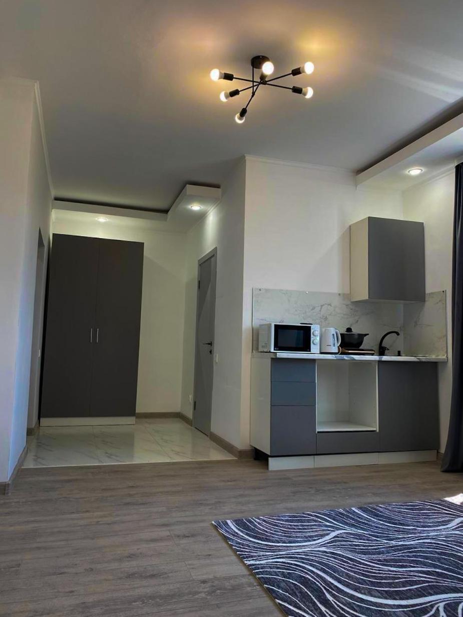 אסטנה Astina Hotel מראה חיצוני תמונה