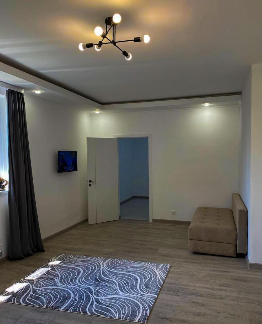 אסטנה Astina Hotel מראה חיצוני תמונה