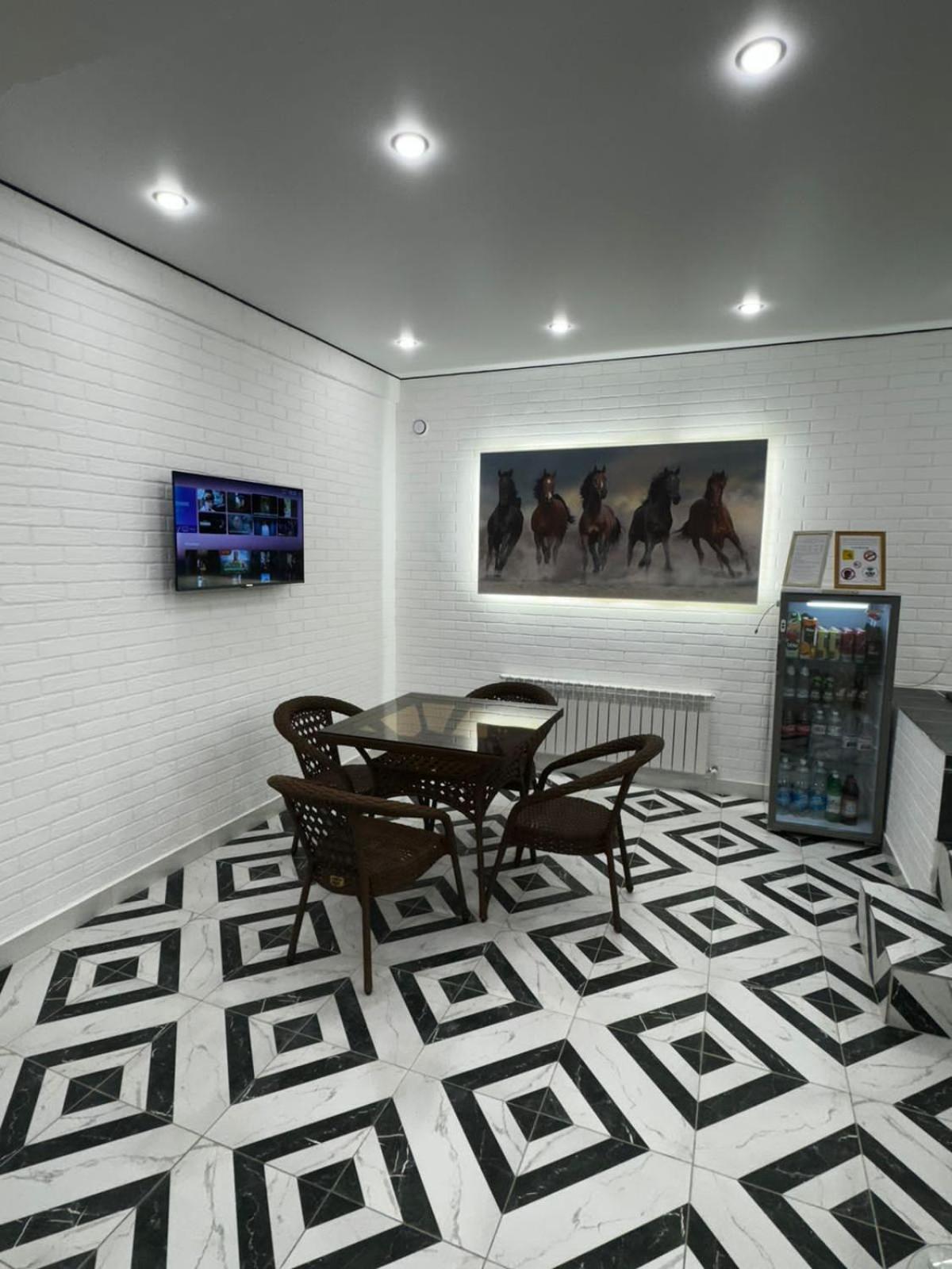 אסטנה Astina Hotel מראה חיצוני תמונה