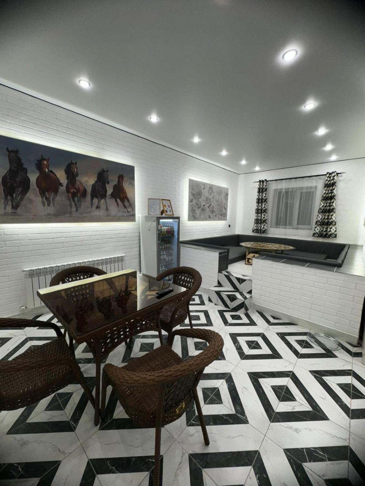 אסטנה Astina Hotel מראה חיצוני תמונה