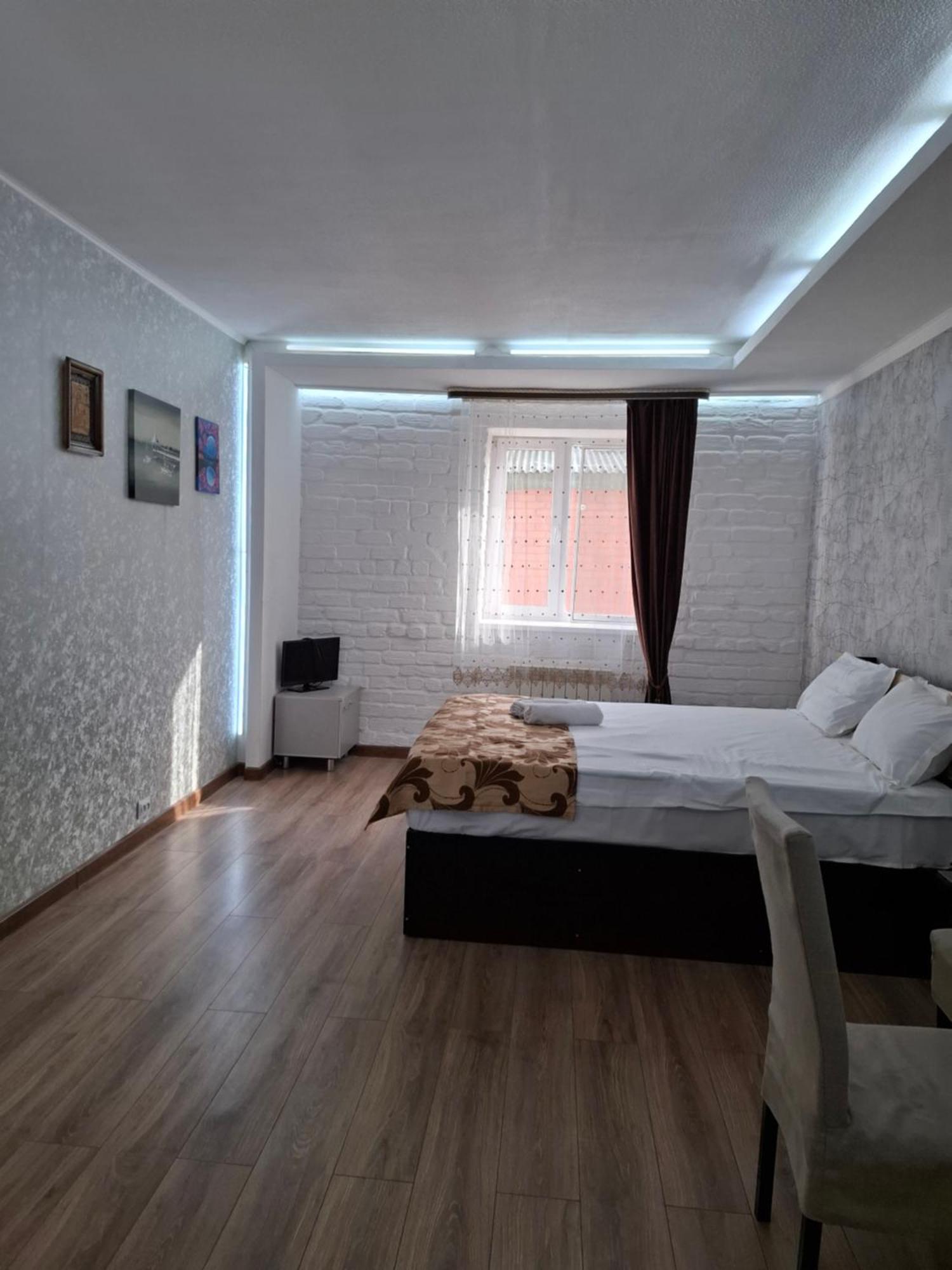 אסטנה Astina Hotel מראה חיצוני תמונה