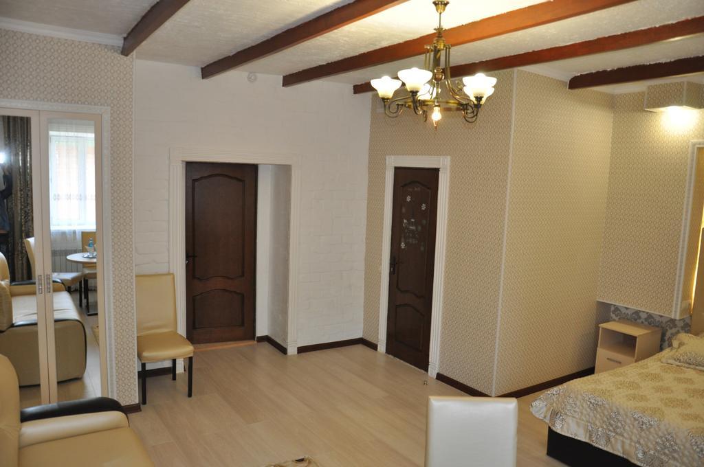 אסטנה Astina Hotel מראה חיצוני תמונה
