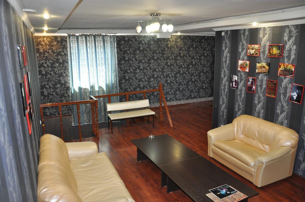 אסטנה Astina Hotel מראה חיצוני תמונה
