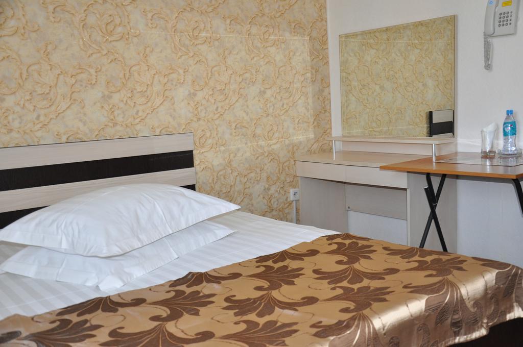 אסטנה Astina Hotel מראה חיצוני תמונה
