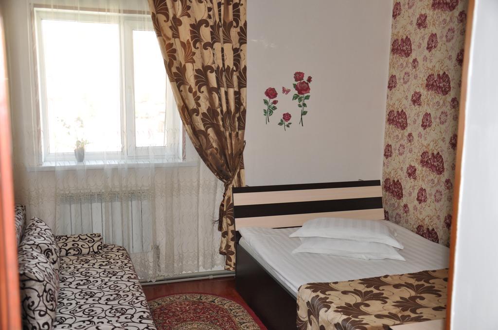 אסטנה Astina Hotel מראה חיצוני תמונה
